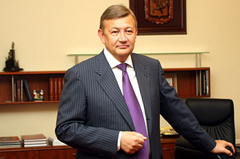 Председателем Харковского облсовета избран Сергей Чернов