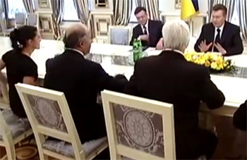 21.02.2014 подписано соглашение об урегулировании кризиса в Украине 