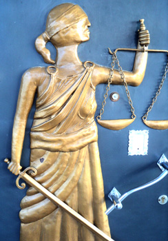 В Украине усилена ответственность за изнасилование несовершеннолетних и введена химическая кастрация педофилов