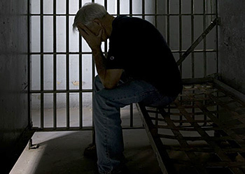 Сколько украинцев отбывают срок в тюрьмах за границей